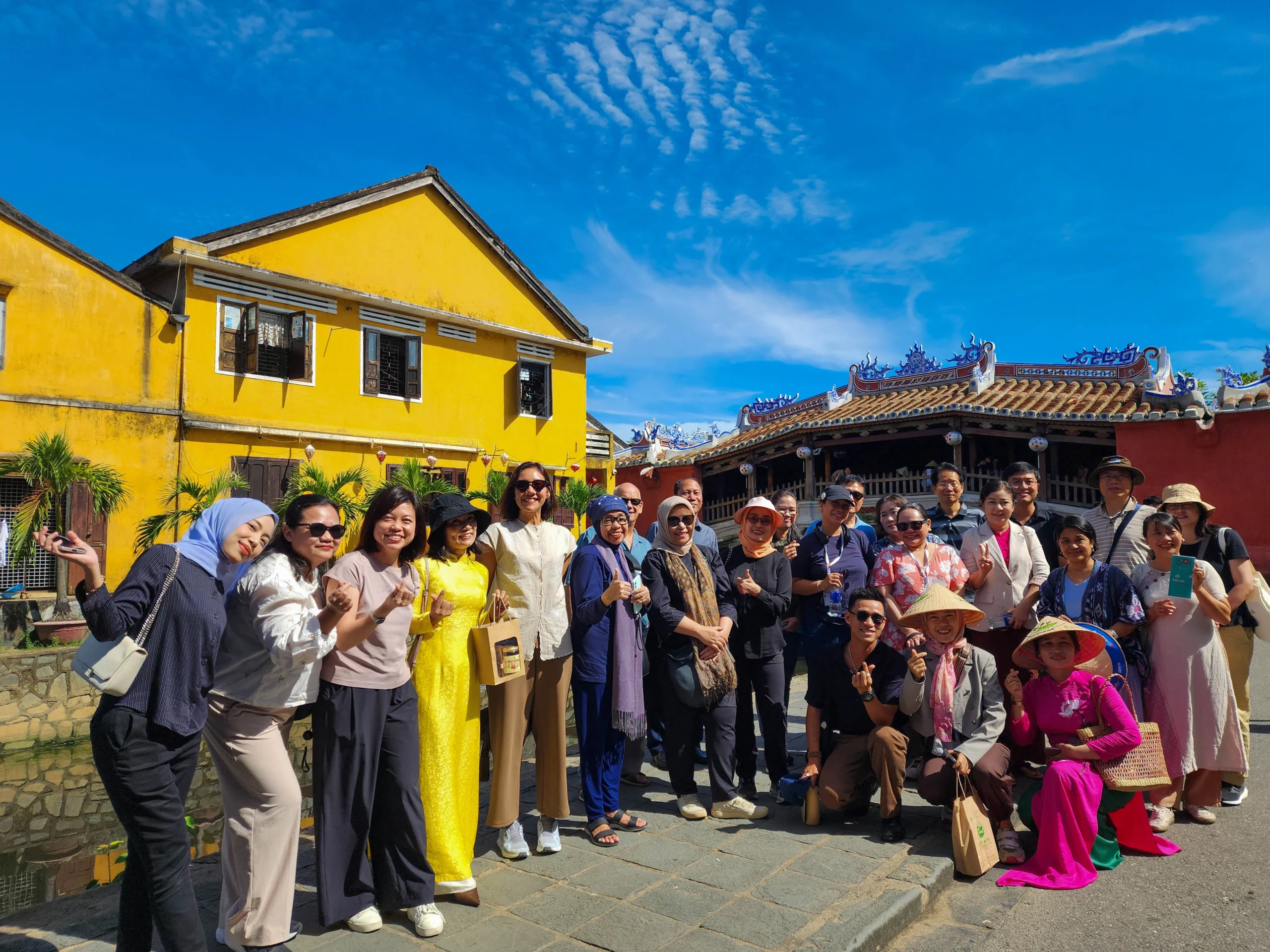 Không gian cửa hàng